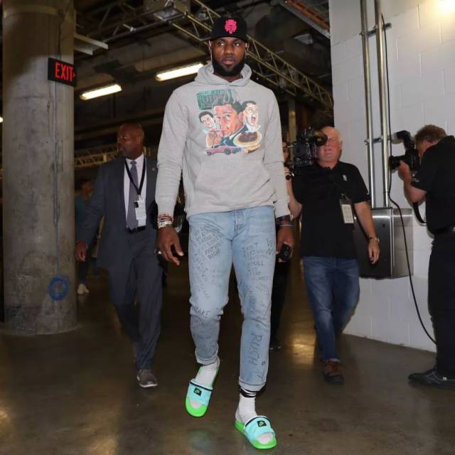 发售一周年 发售一周年